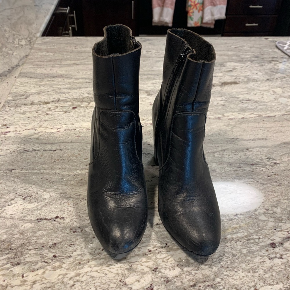 Steve Madden Black Leather Booties